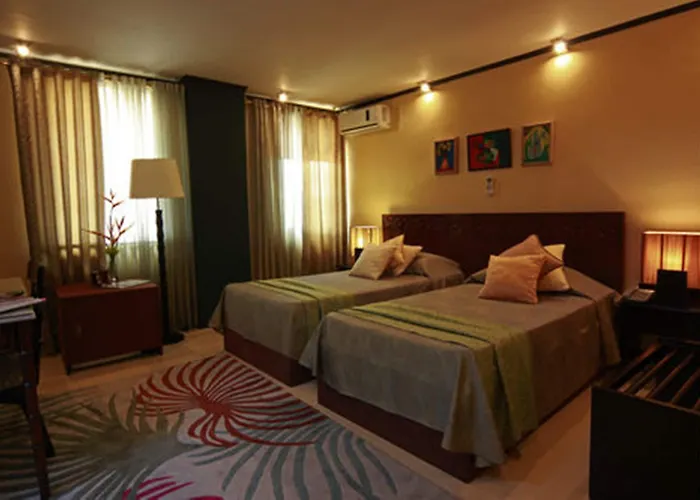 Hotel Manor