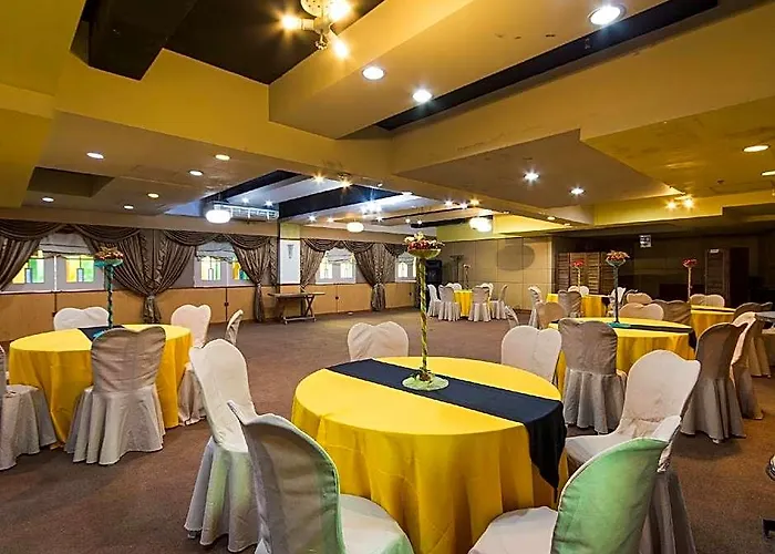 Manor Hotel 3*